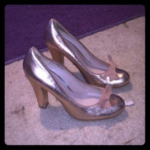 Gold heels flounce  brand